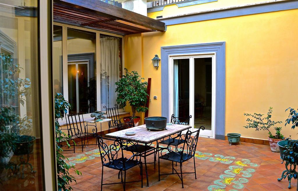 Bed And Breakfast Riviera Di Chiaia Turrisi Неаполь Экстерьер фото